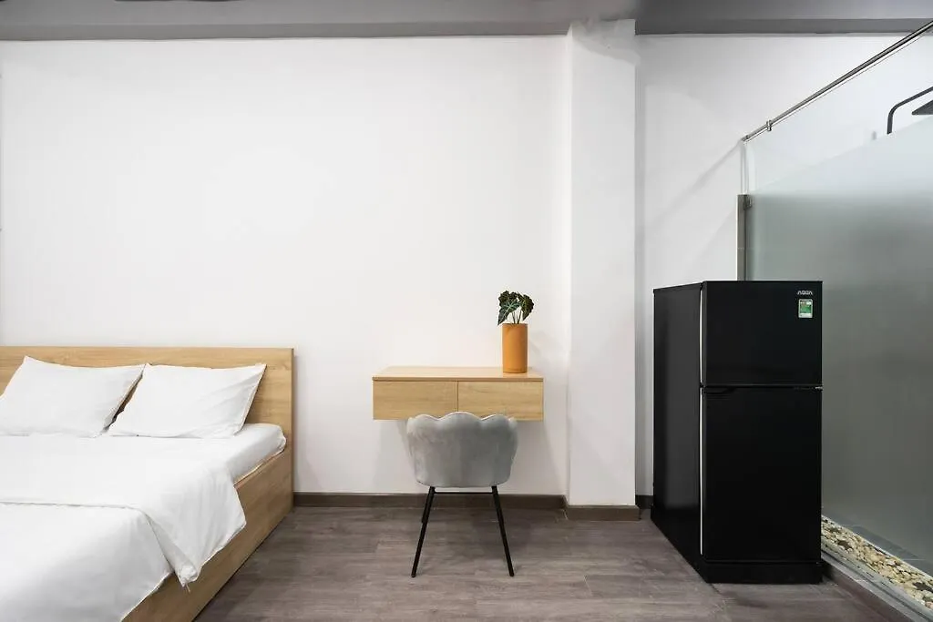 Glass-Walled Design Condo In D1 Ho Chi Minh City 0*,